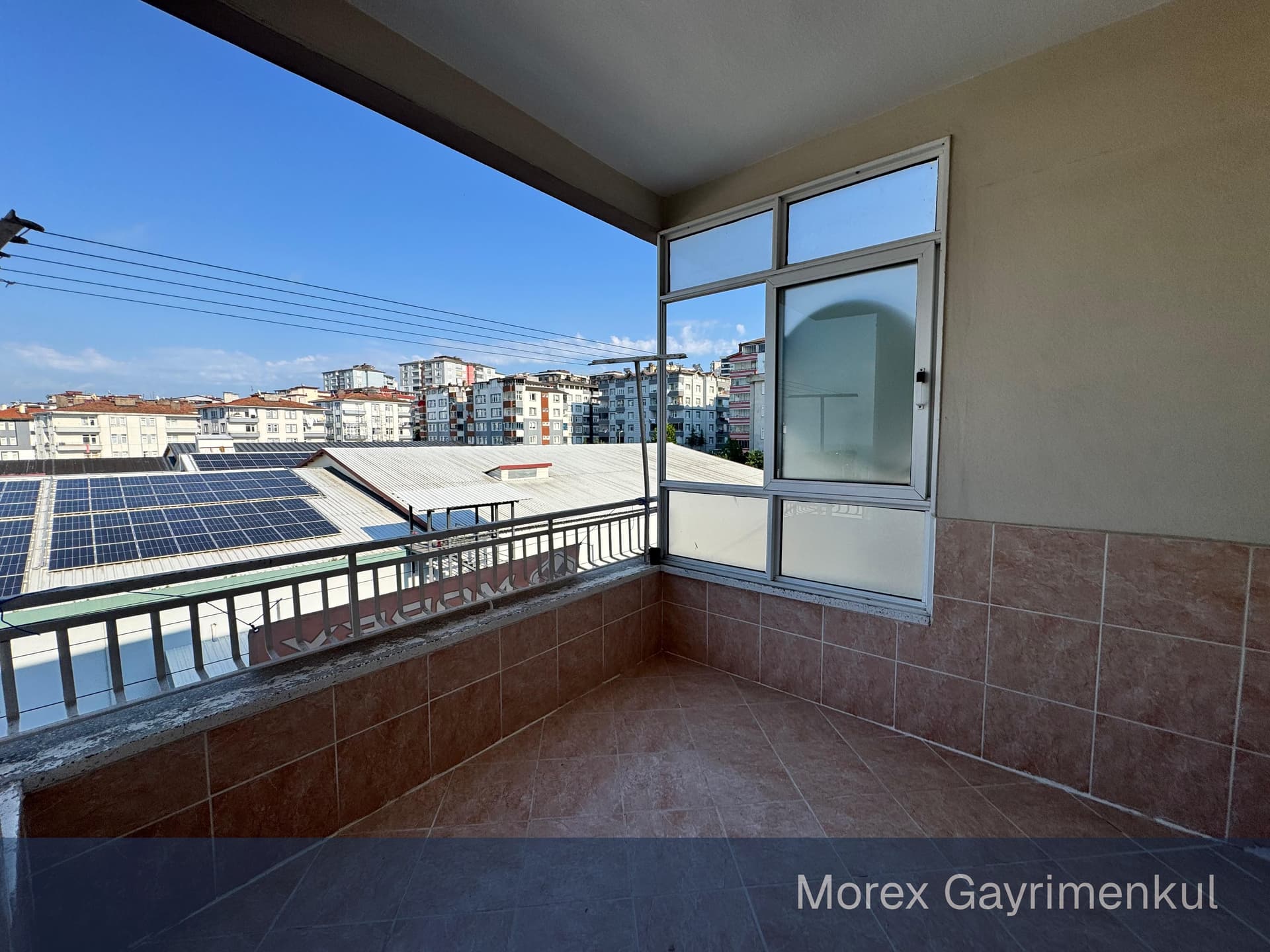 unye-golevi-kiralik-daire-genis-balkon-ve-sahil-manzarasi