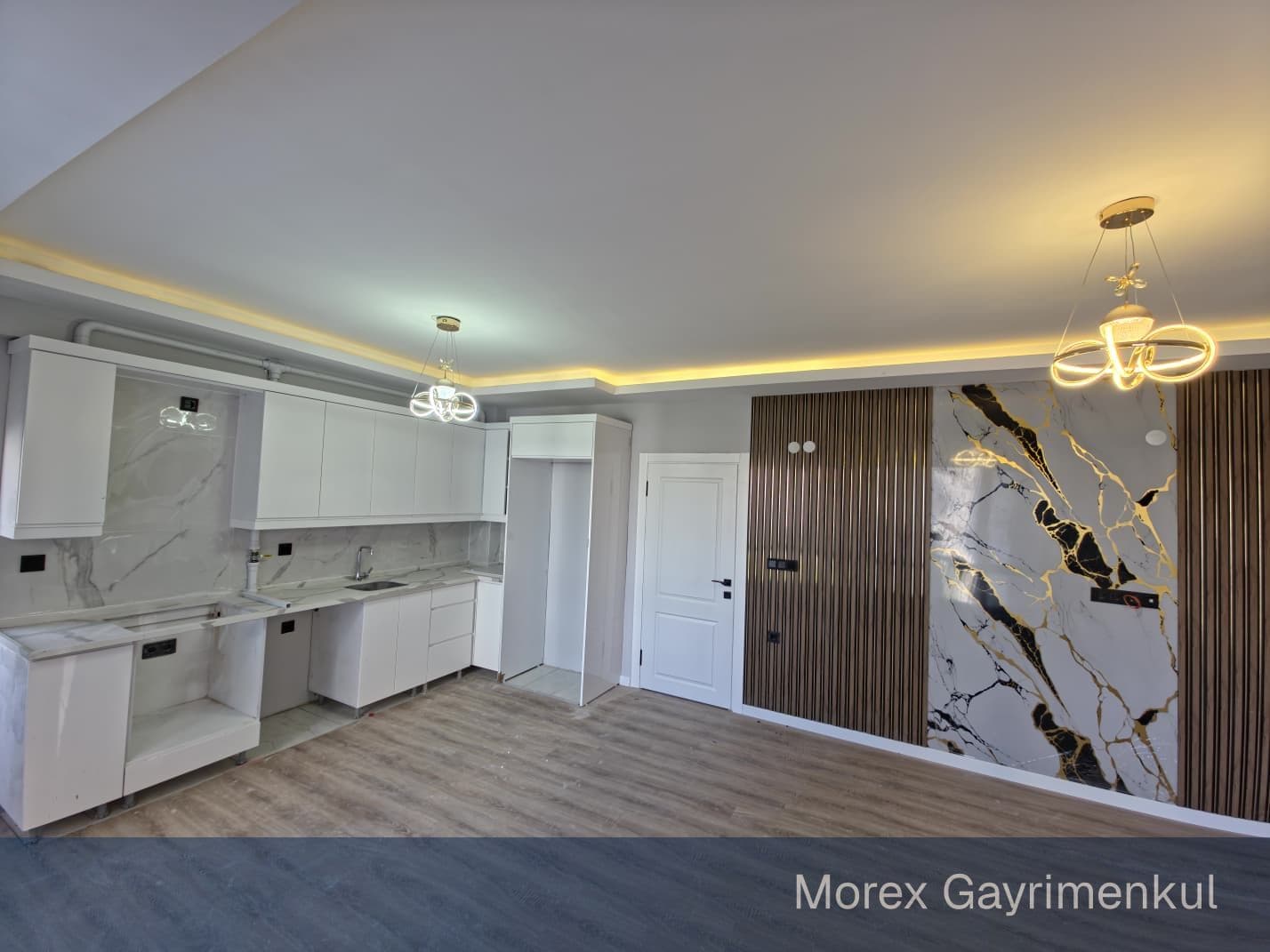 Ünye merkezde 15 Temmuz Meydanı yakınında satılık 3+1 sıfır daire dış cephe