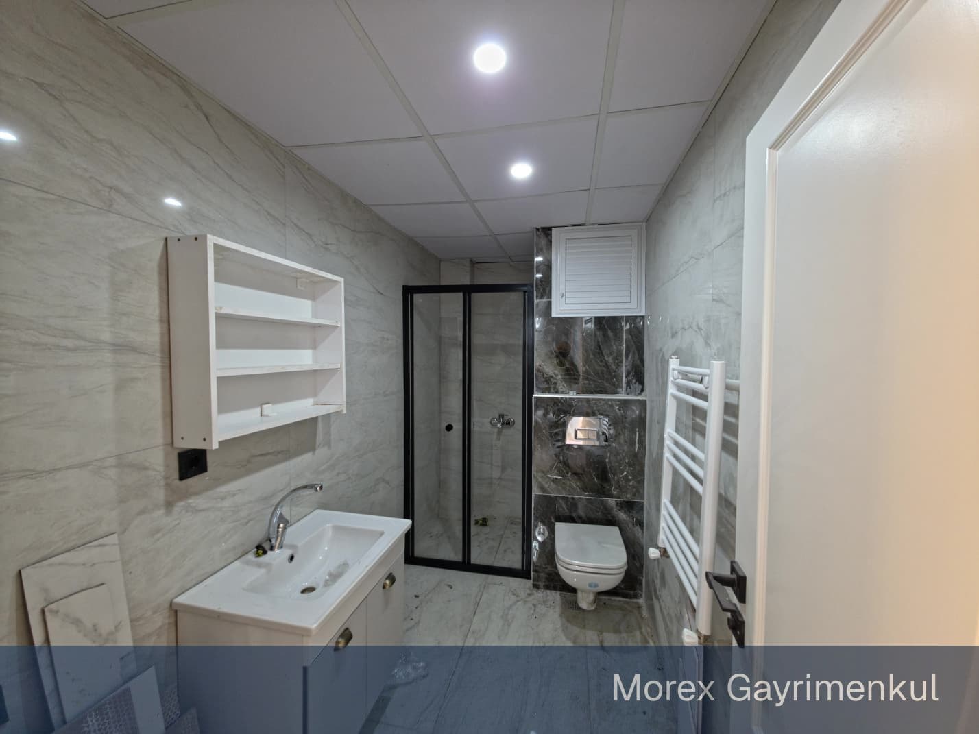 Morex Gayrimenkul Ünye 3+1 daire salon ve ferah oturma alanı