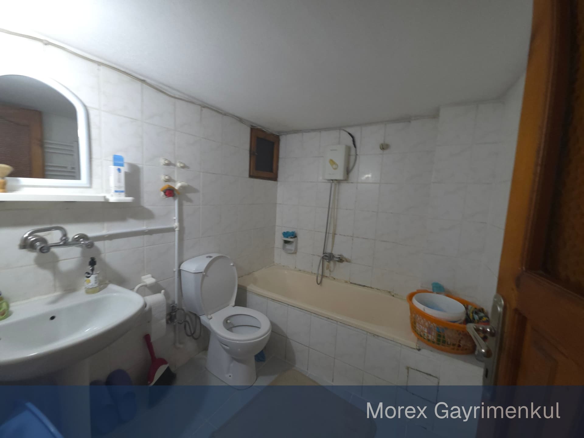 Liseler Mahallesi'nde Adliye Yanında 2+1 Kiralık Daire