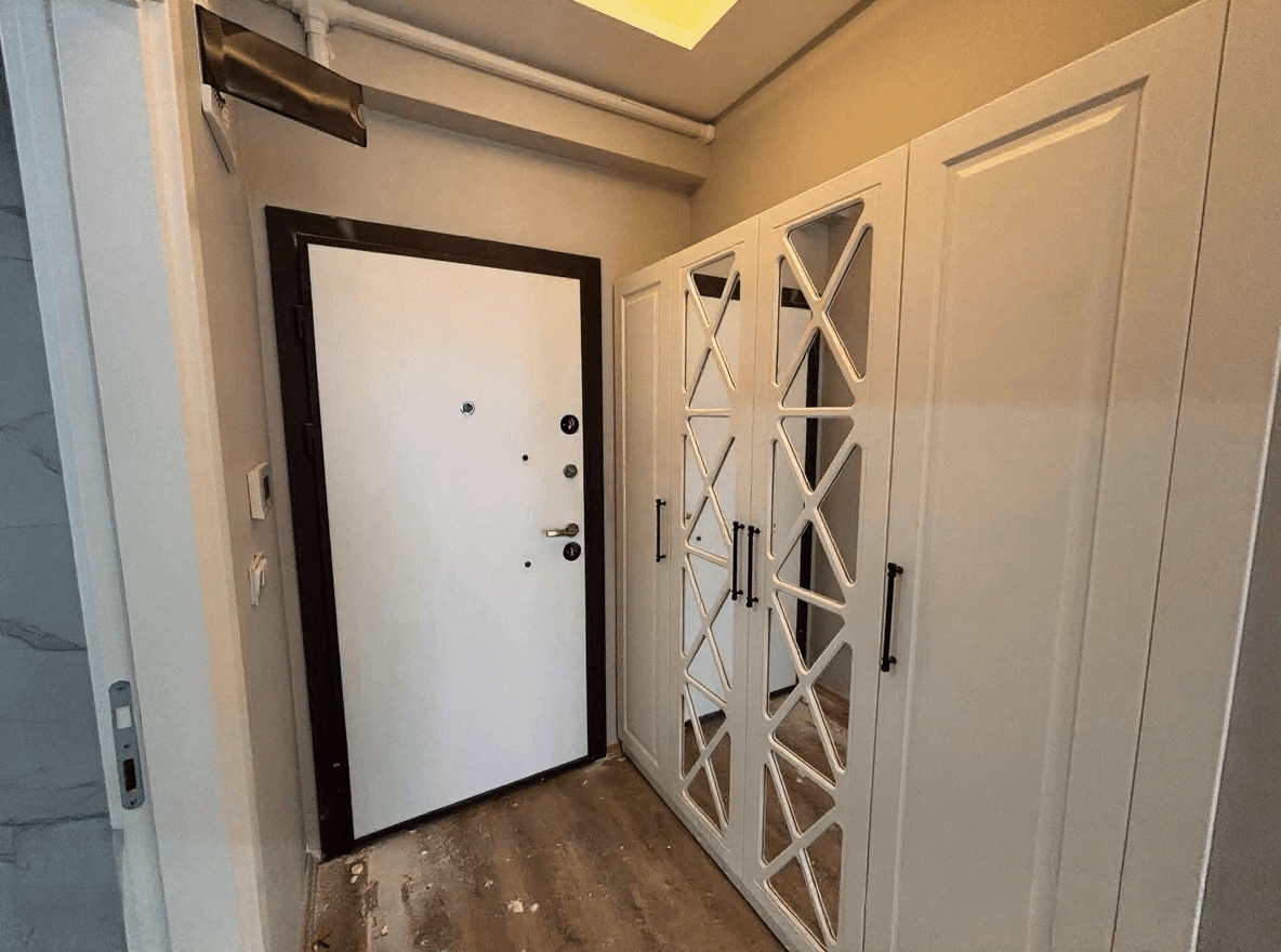 Ünye'de kiralık 1+1 dairenin Amerikan mutfaklı salonu