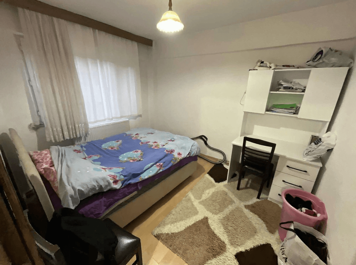245 m² 4+2 satılık konutun birinci bölüm salonu