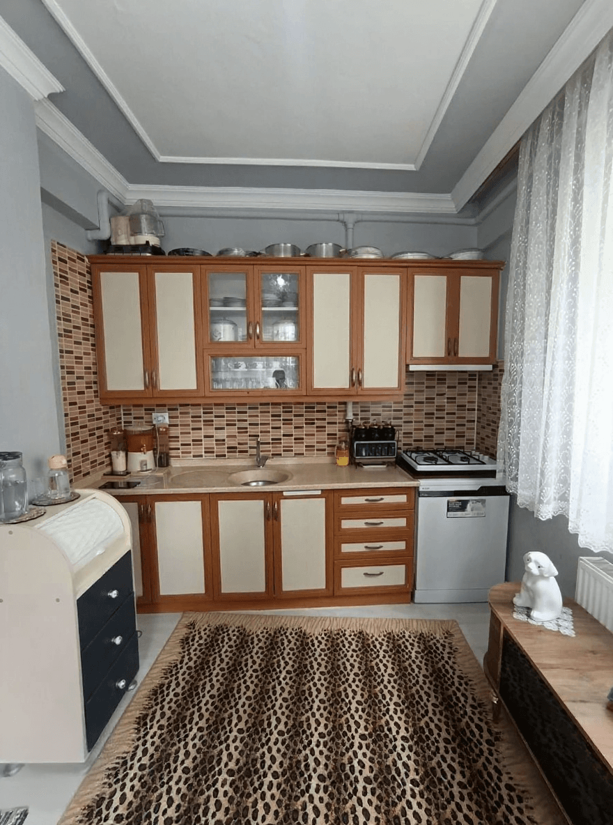 Ünye Orta Yılmazlar Mahallesi giriş katı 2+1 satılık dairenin binası