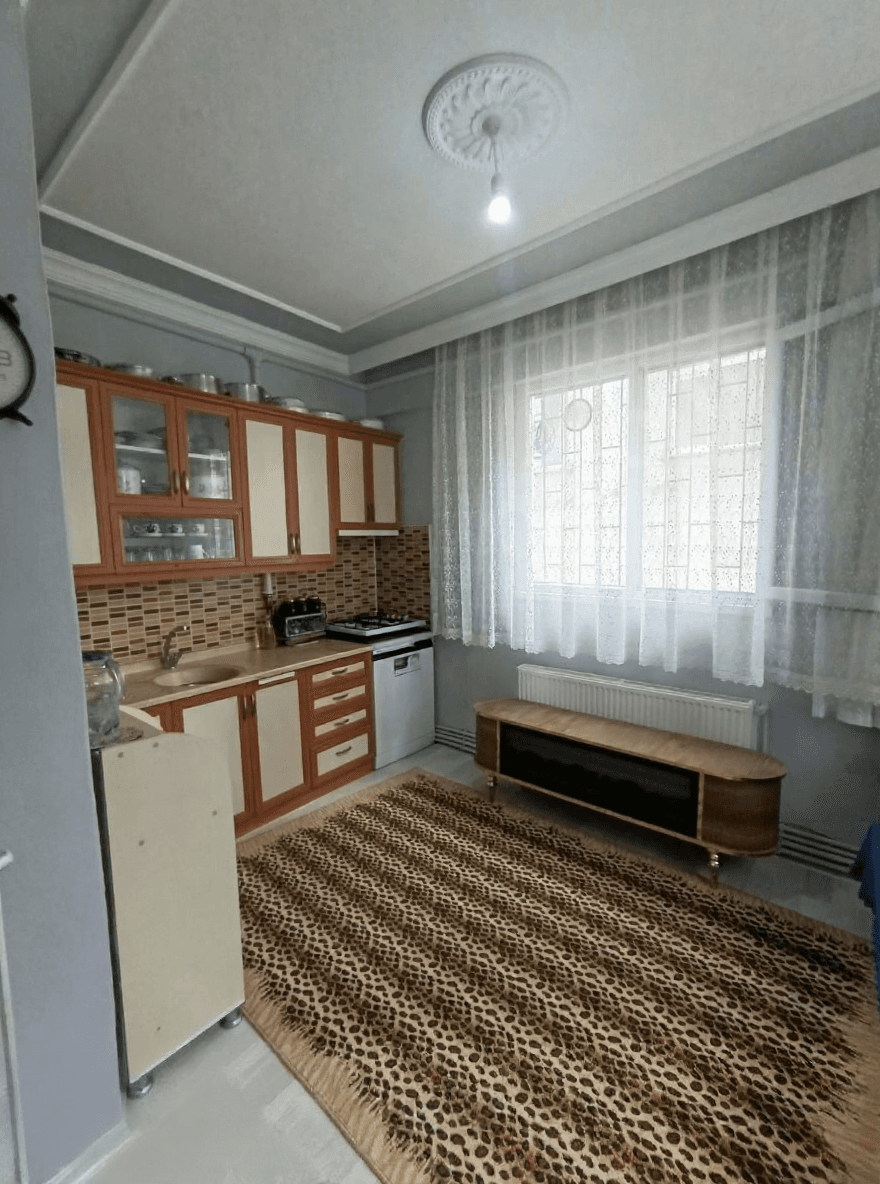 Orta Yılmazlar Mahallesi 115 m² 2+1 dairenin salonu